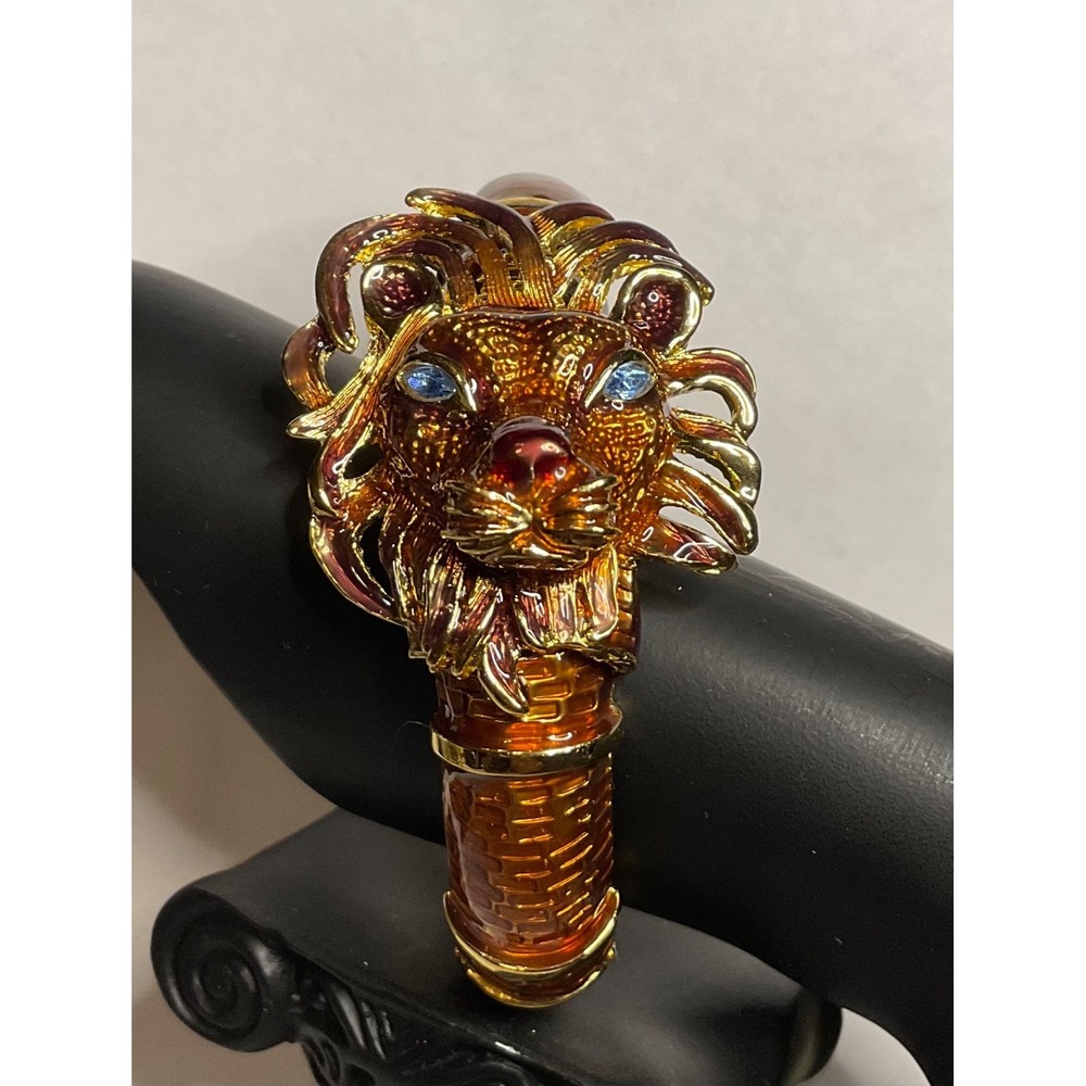 Signed KENNETH J LANE KJL LION HEAD BRACELET "CLAMPER" BANGLE Style 6"-8" Wrist